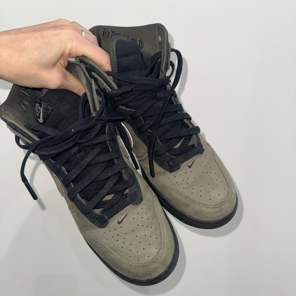 Nike SB Dunks High x Soulgoods Sneakers - Picture 7 of 10